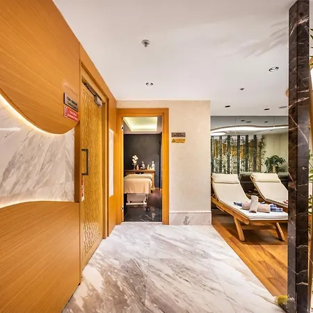 Hotel Veyron & 4*