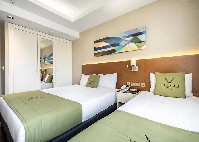 Hotel Veyron & Istambul