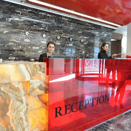 Veyron & Hotel 4*